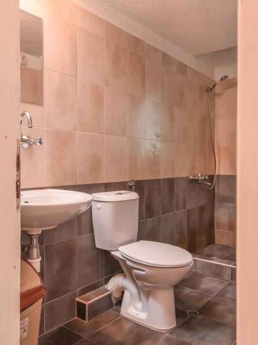 Spacious And Cozy 3 Bedroom Apartment In Downtown Sofía Exterior foto